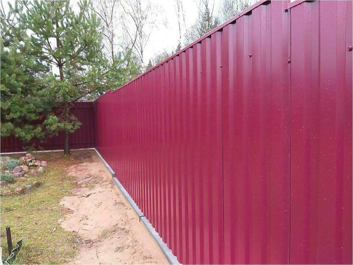 Забор 70м из двустороннего профлиста 3005 фото4 в Киришах