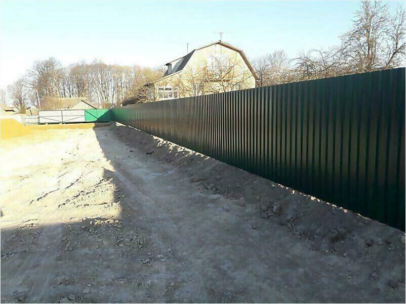 Забор, ворота, калитка из зеленого профлиста 150м фото 4 в Киришах