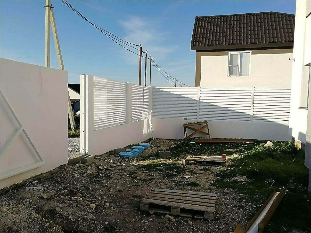 Забор-жалюзи белый фото2 в Киришах