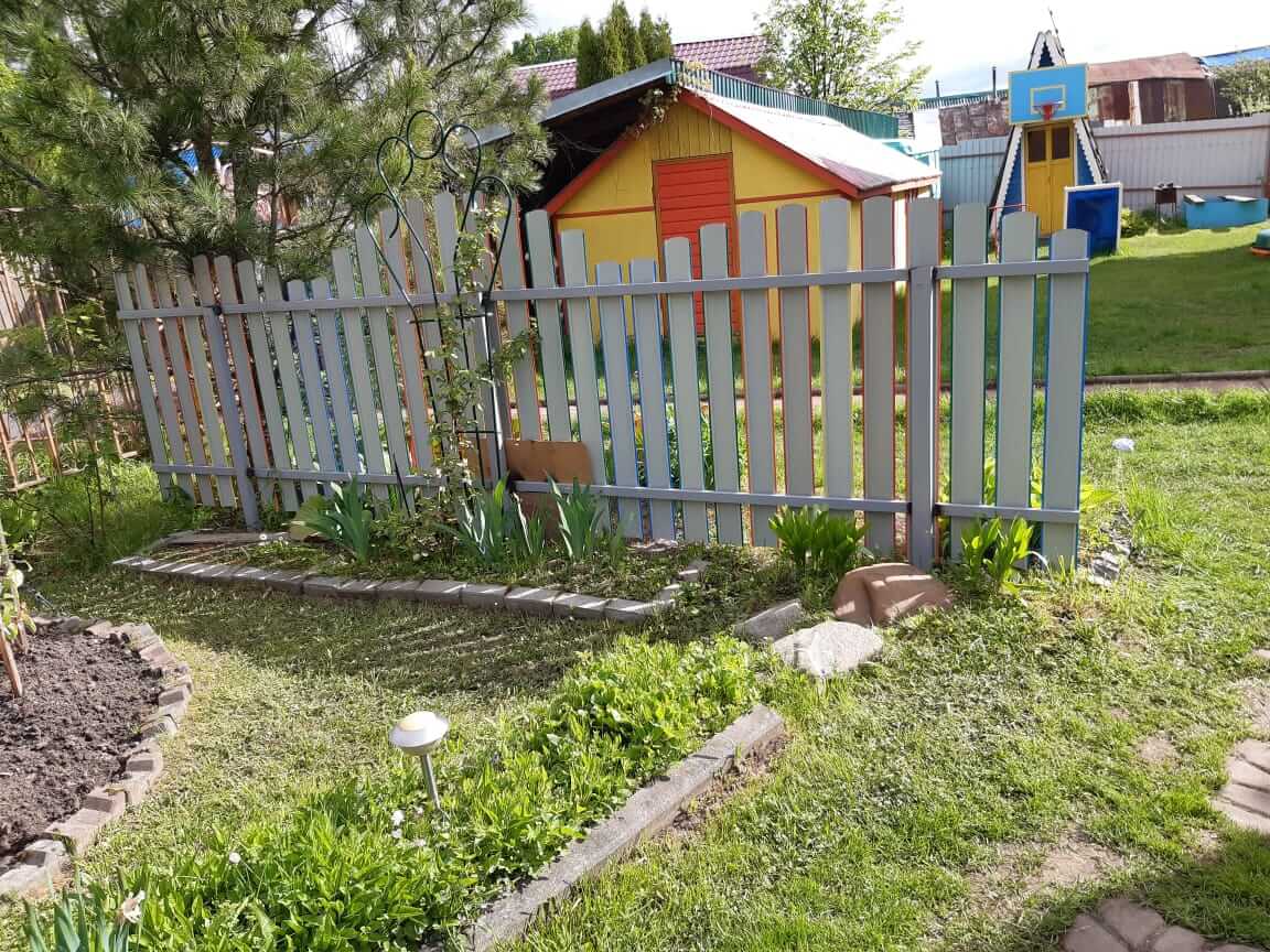 забор из разноцветного штакетника односторонний фото3 в Киришах
