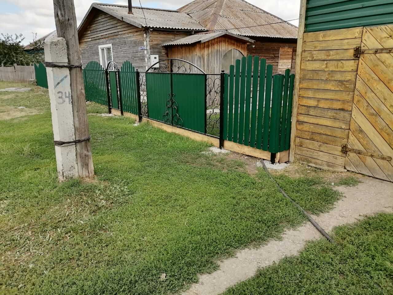 забор из штакетника Зеленый Мох фото2 в Киришах