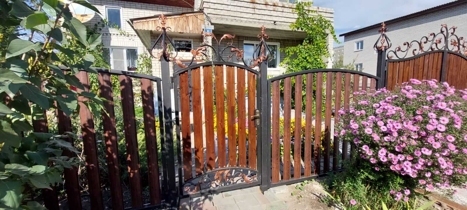 забор из штакетника каштан красный фото3 в Киришах