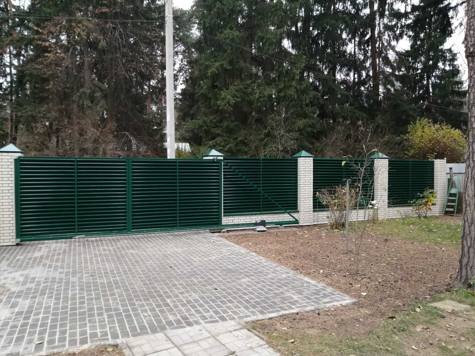 Забор-жалюзи с ламелями ЭКО-Z Зеленый Мох фото5 в Киришах