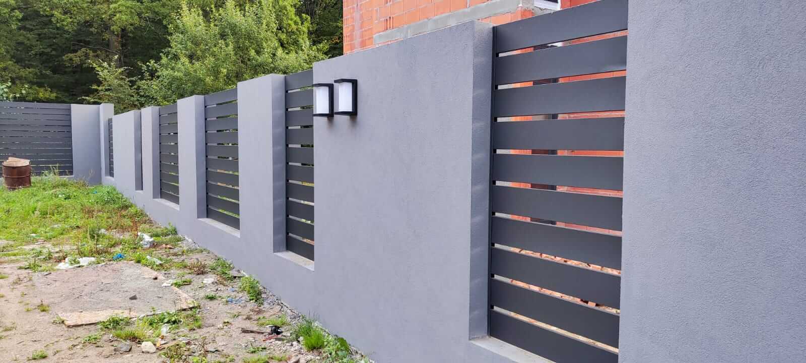 забор из металлопланкена RAL7024 Серый Графит МАТТЕ фото6 в Киришах