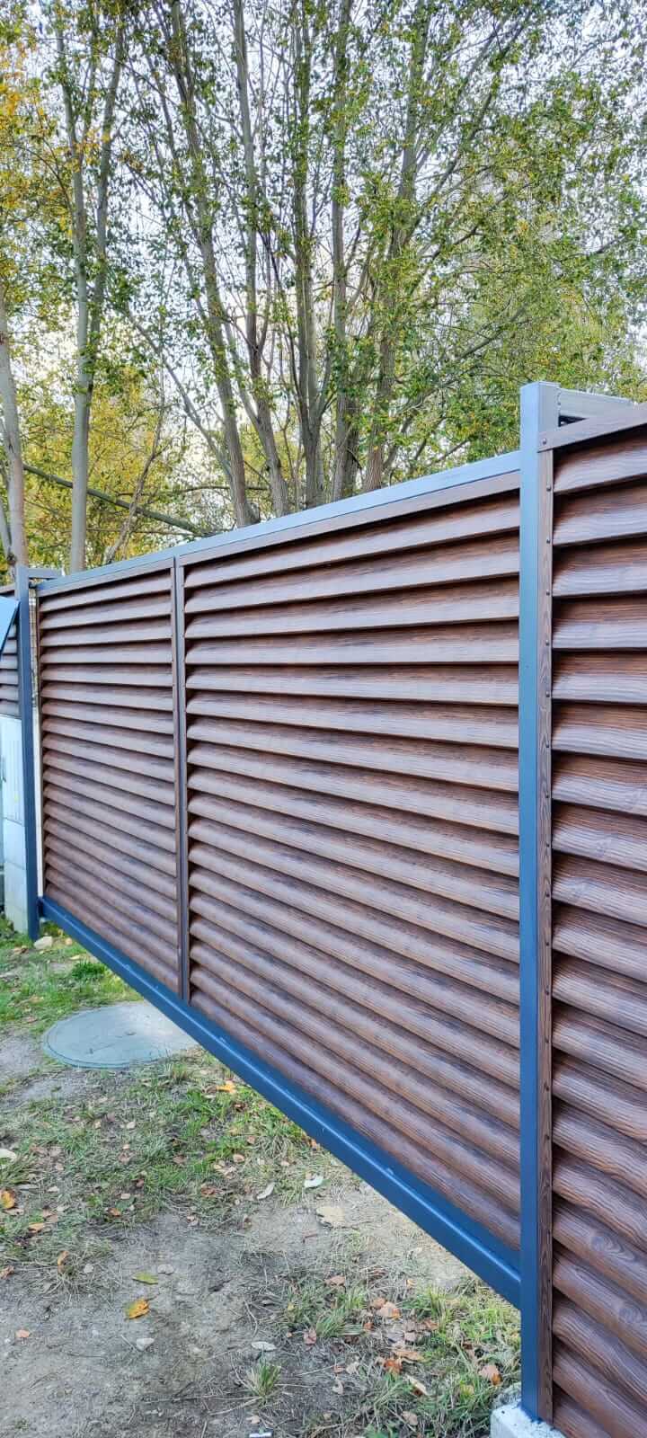 забор-жалюзи с ламелями еврожалюзи printech каштан фото3 в Киришах
