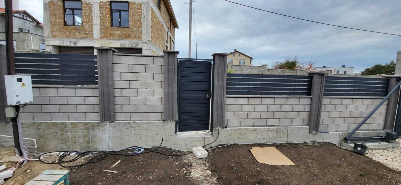 Забор-ранчо из металлопланкена 28м RAL7024 Серый Графит МАТТЕ фото 6 в Киришах