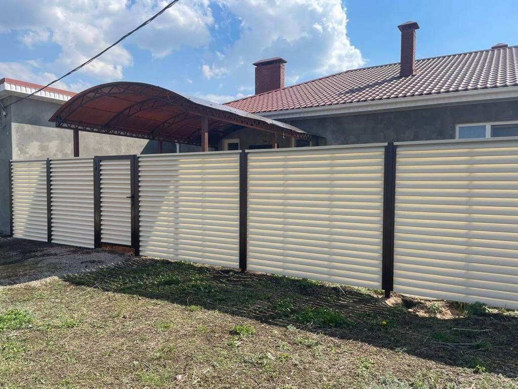 Забор из ламелей Еврожалюзи 25м RAL1015/1015 Слоновая Кость двусторонний фото 5 в Киришах