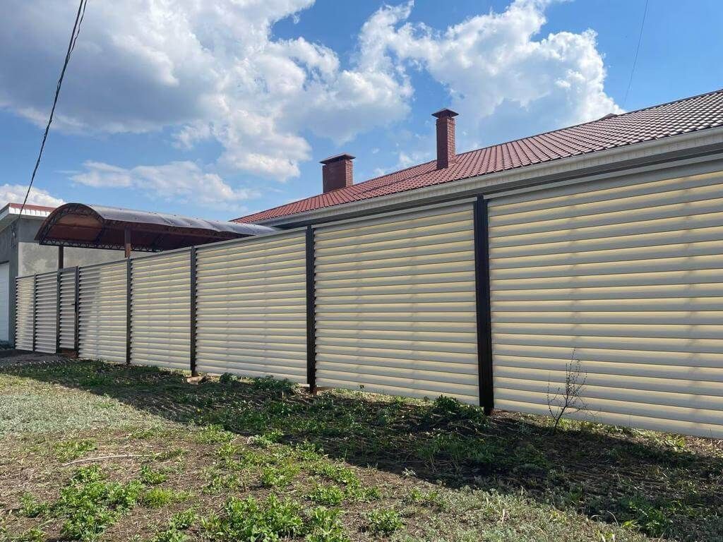 Забор из ламелей Еврожалюзи 25м RAL1015/1015 Слоновая Кость двусторонний в Киришах