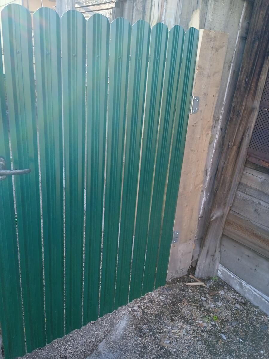 Калитка из штакетника ЭКО-М RAL6005/6005 Зеленый Мох двусторонний фото 1 в Киришах