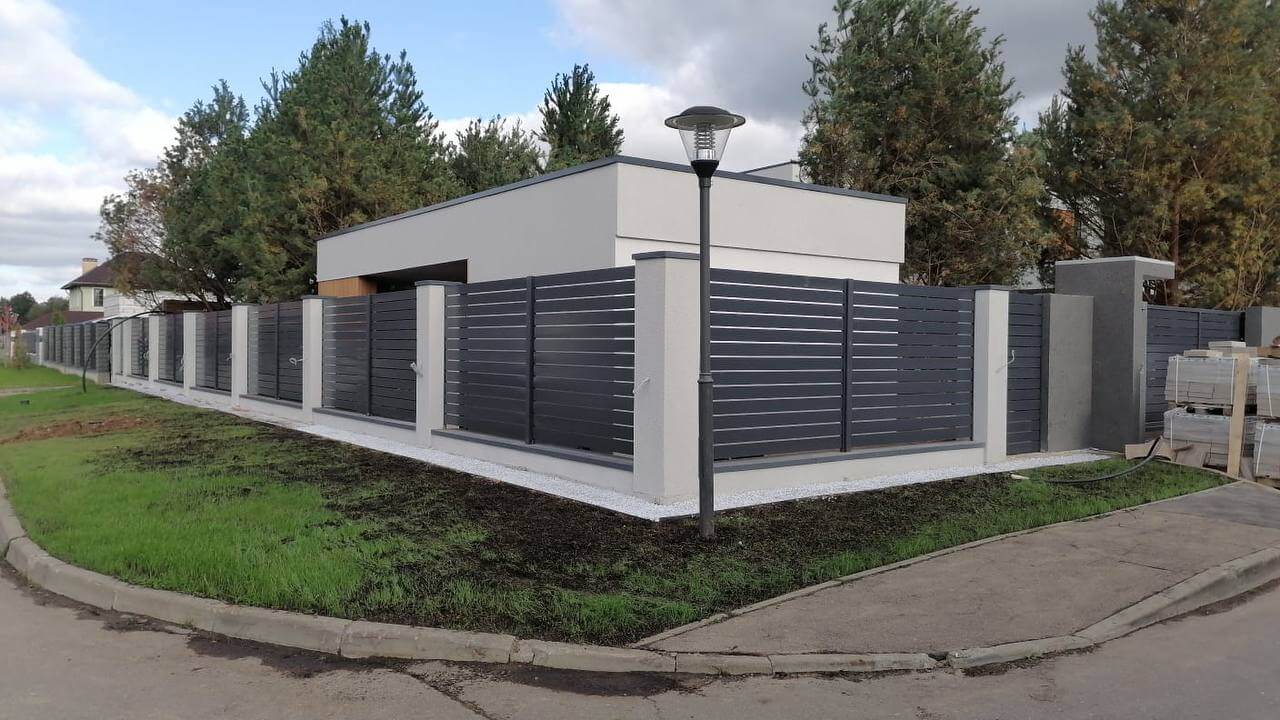 Забор-ранчо из металлопланкена 36м RAL7024 Серый Графит фото 7 в Киришах