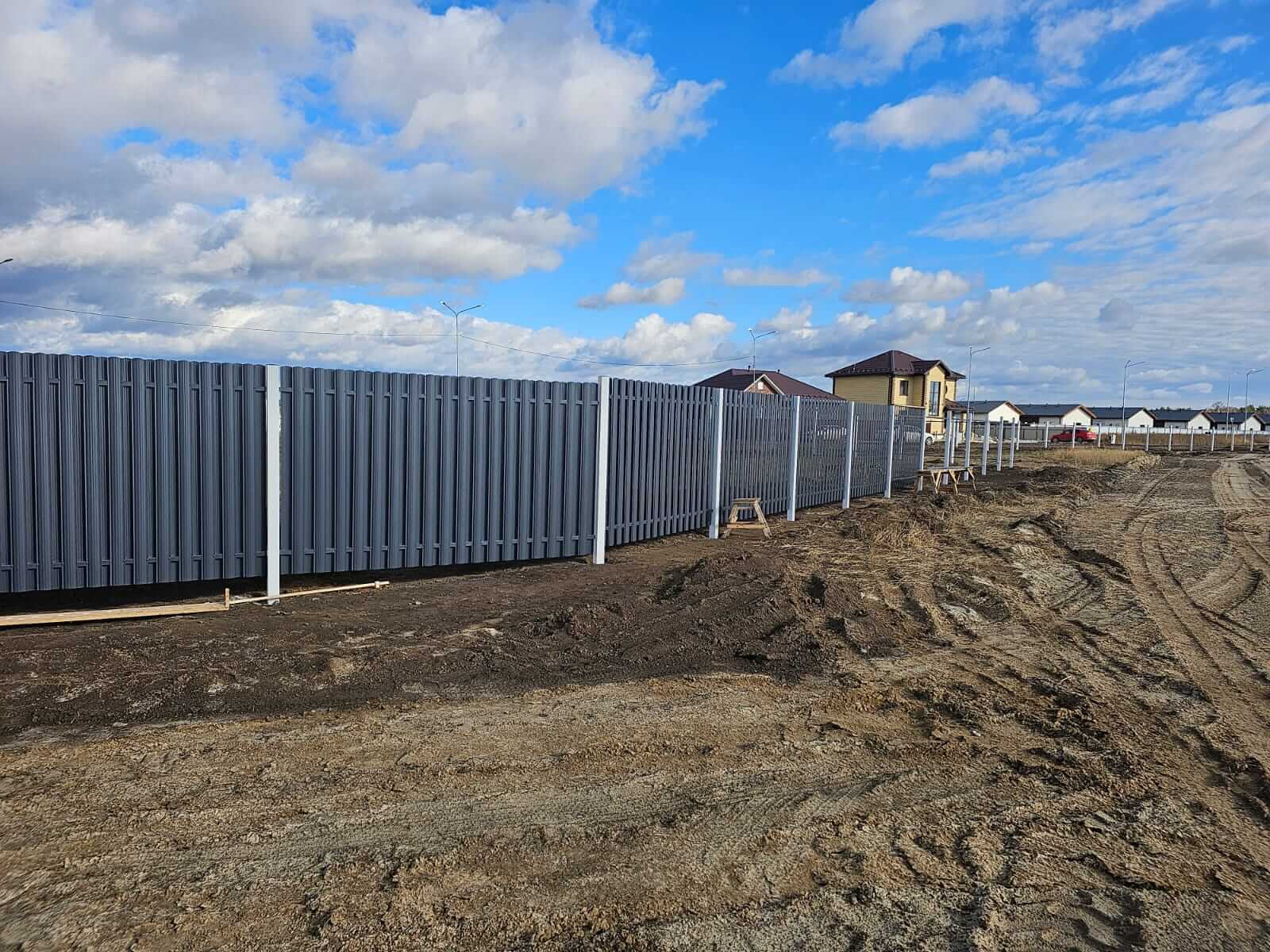 Забор из евроштакетника 234м RAL7024/7024 Серый Графит двусторонний фото 7 в Киришах