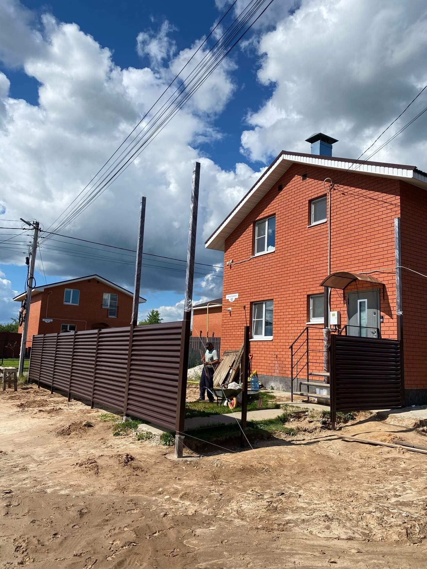 Забор-жалюзи из ламелей еврожалюзи 14м RAL8017 Шоколад фото 1 в Киришах