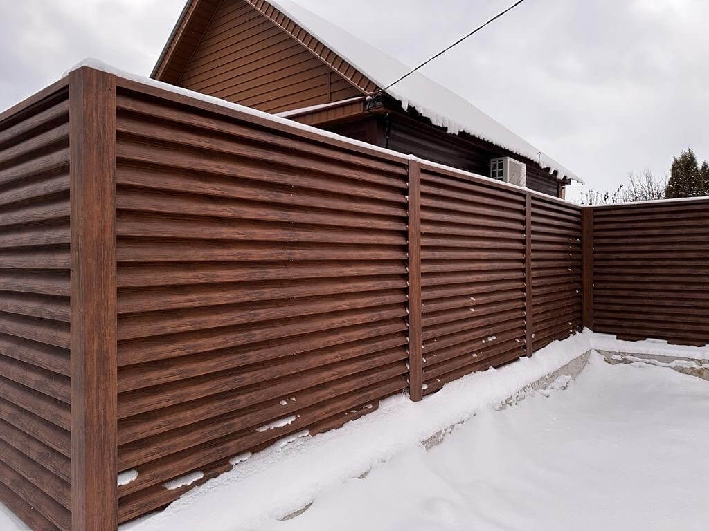 Забор-жалюзи из ламелей еврожалюзи 43м Каштан Printech фото 5 в Киришах