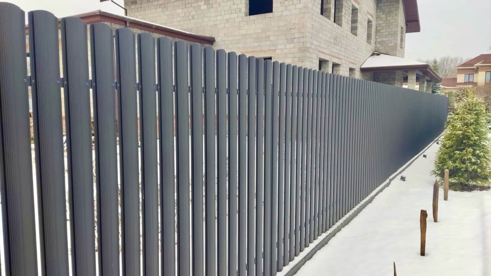 Забор из евроштакетника 33м RAL7024/7024 Серый Графит двусторонний МАТТЕ в Киришах