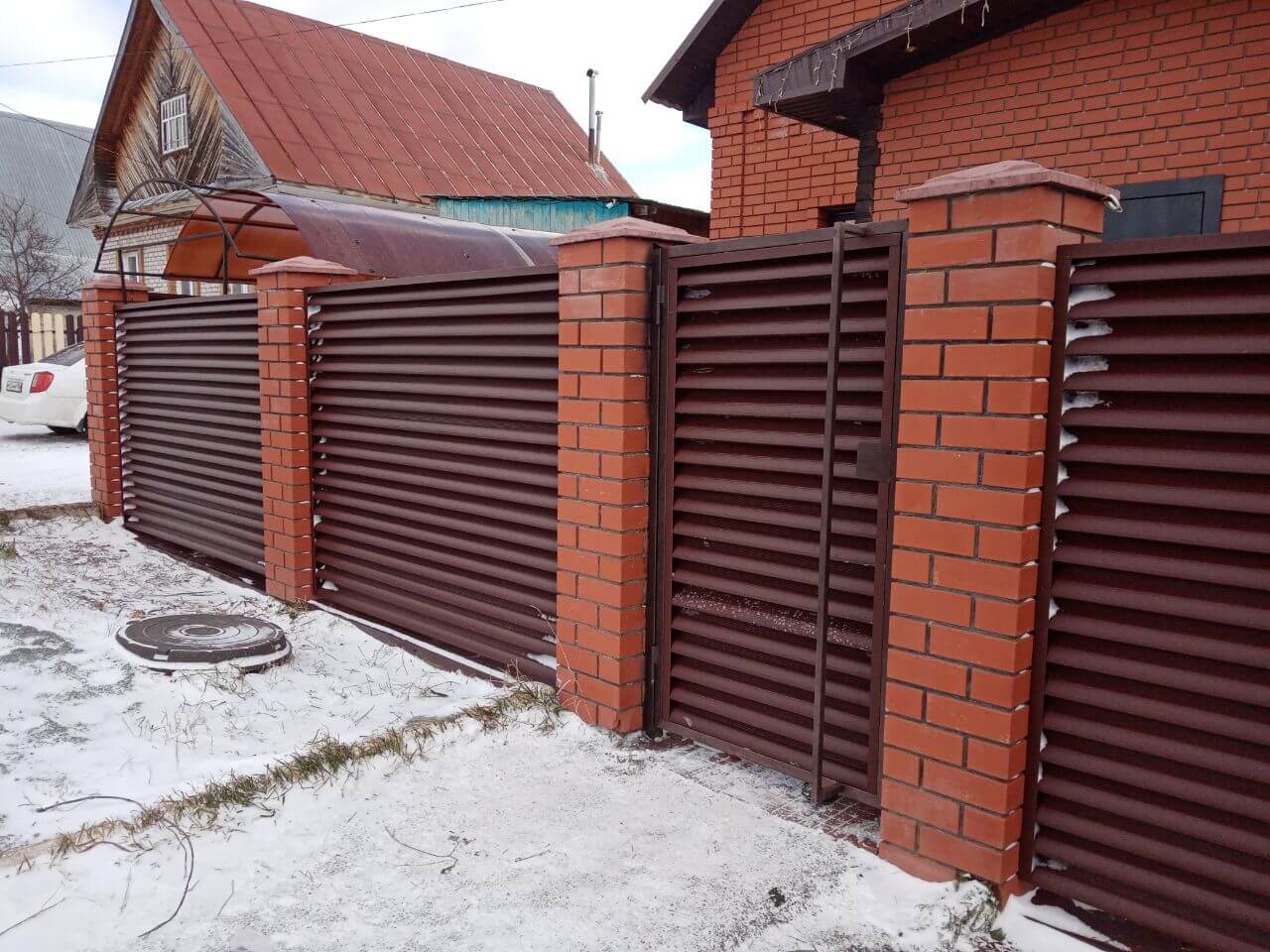 Забор из ламелей еврожалюзи 12м RAL8017/8017 Шоколад двусторонний МАТТЕ фото 2 в Киришах