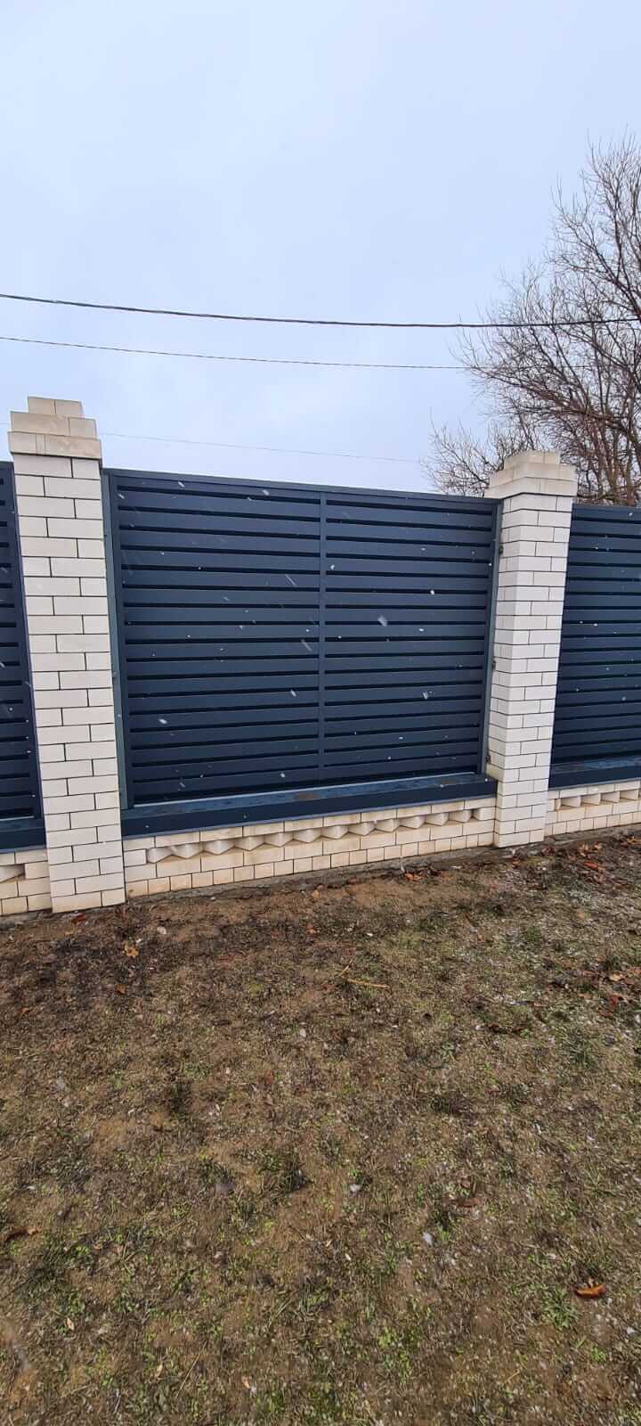 Забор-жалюзи из ламелей Хай-Тек 23м RAL7024/7024 Серый Графит двусторонний МАТТЕ фото 1 в Киришах