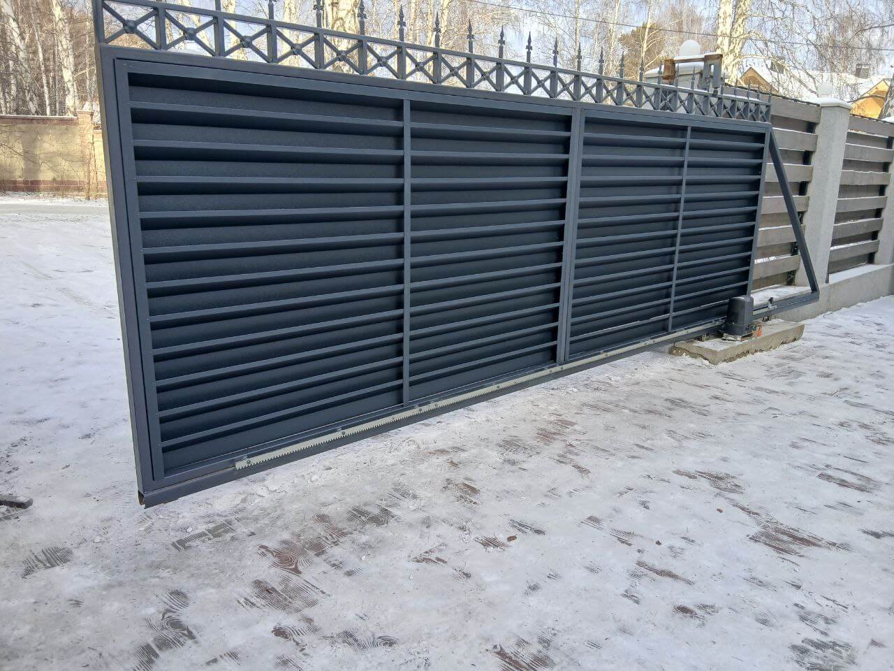 Входная группа из ламелей Хай-Тек RAL7024/7024 Серый Графит двусторонний МАТТЕ фото 8 в Киришах