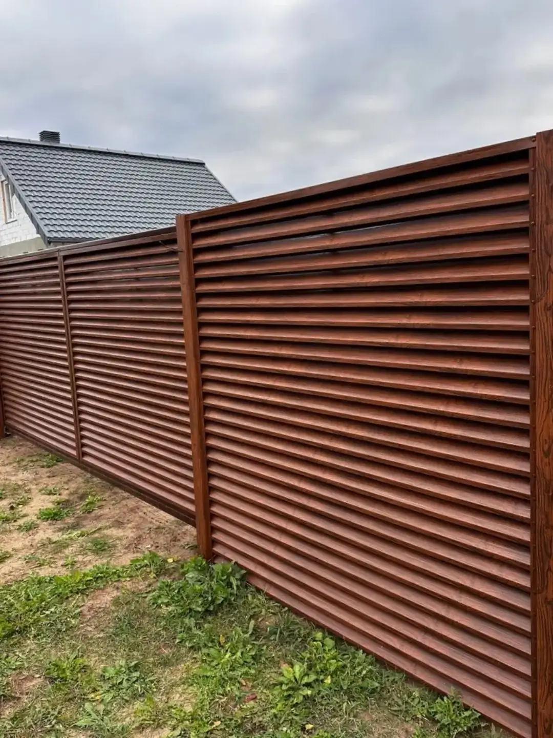 Забор-жалюзи из ламелей ЭКО-Z 58м Темный Дуб 3D Принтек фото 1 в Киришах