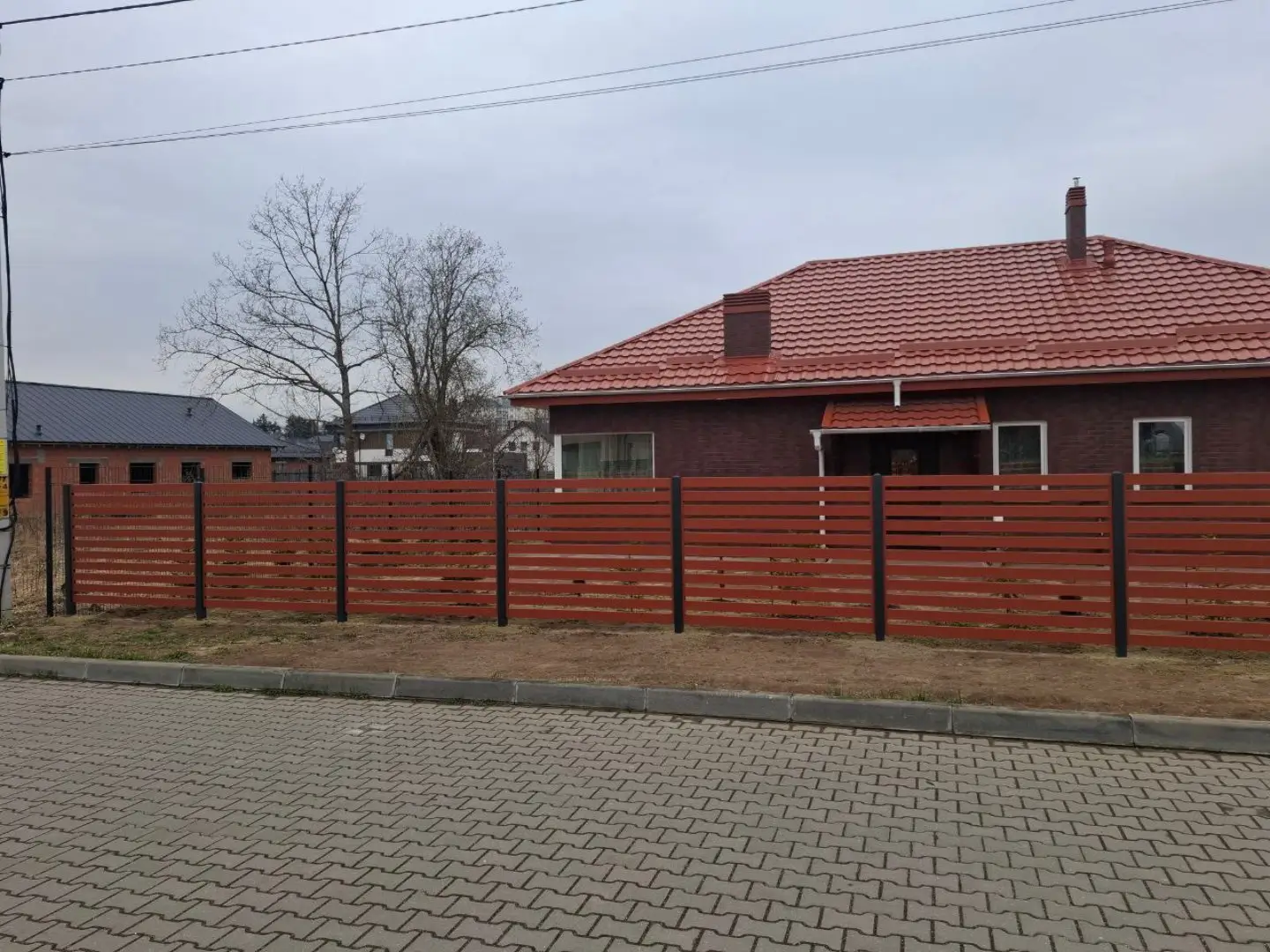 Забор-ранчо из металлопланкена 18м RAL8004 Терракотовый фото 3 в Киришах
